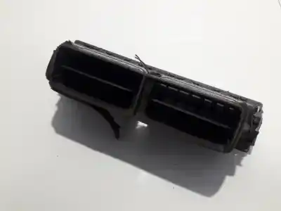 Автозапчасти б/у аэрационная решетка за audi a4 b6 (8e2) 1.9 tdi quattro ссылки oem iam 8e082095h  