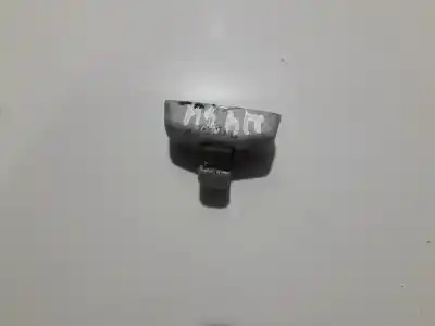 Pezzo di ricambio per auto di seconda mano Plastica per VOLKSWAGEN PASSAT B5 (3B2) 1.9 TDI Riferimenti OEM IAM 3B0857561A  3B0 857 561A