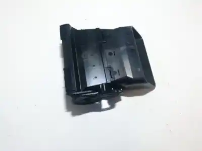 Автозапчастина б/у аераційна решіта для FORD C-MAX (CB3) 1.6 16V CAT Посилання на OEM IAM 3M51R014L21  