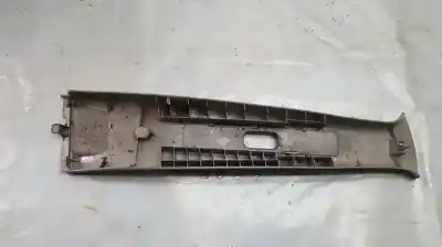 Pezzo di ricambio per auto di seconda mano plastica per toyota corolla (e11) 2.0 d-4d linea sol riferimenti oem iam 6241213050  62412-13050