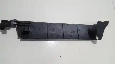 Pezzo di ricambio per auto di seconda mano plastica per toyota corolla (e11) 2.0 d-4d linea sol riferimenti oem iam 7213713030  72137-13030