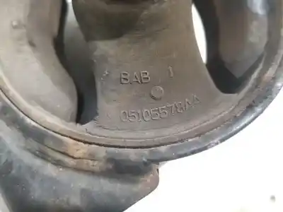 Second-hand car spare part engine support for jeep compass 2006 - 2017 2.4i 125kw 2006 - 2017 oem iam references 05105578aa  