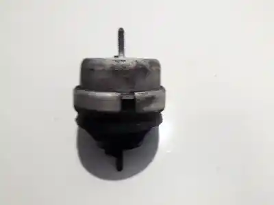 Second-hand car spare part engine support for volkswagen passat variant (3b5) 1.8 oem iam references 8d0199379j  4b0199379a