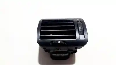 Автозапчасти б/у аэрационная решетка за VOLKSWAGEN PASSAT VARIANT (3B6) 1.9 TDI ссылки OEM IAM 3B0819703D  
