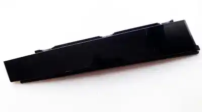 Peça sobressalente para automóvel em segunda mão plásticos por renault laguna iii 2.0 dci diesel cat referências oem iam 822820010r