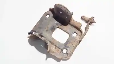 Pièce détachée automobile d'occasion Support Moteur pour AUDI A4, B5 1999.09 - 2001.08 FACELIFT 2.5 TDI 110KW 1997.09 - 2000.11 Références OEM IAM 8D0501543D  