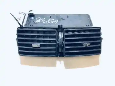 Pièce détachée automobile d'occasion Grille D'aération pour PEUGEOT 307, 2000.08 - 2005.06 2.0 HDI 79KW 2000.08 - 2008.06 Références OEM IAM 9634511177  