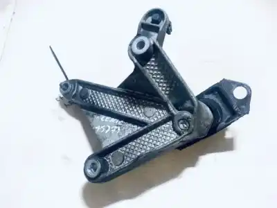 Second-hand car spare part engine support for renault scenic ii 1.6 16v oem iam references 8200043084  