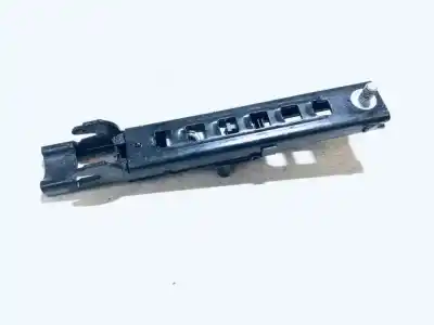 Pezzo di ricambio per auto di seconda mano plastica per ford focus turnier (cb4) 1.6 16v cat riferimenti oem iam 33007942