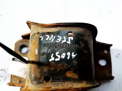 Second-hand car spare part engine support for renault scenic ii 1.6 16v oem iam references 8200014931h  
