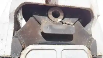 Second-hand car spare part engine support for volkswagen jetta (1k2) 2.0 tdi oem iam references 1k0199262at  