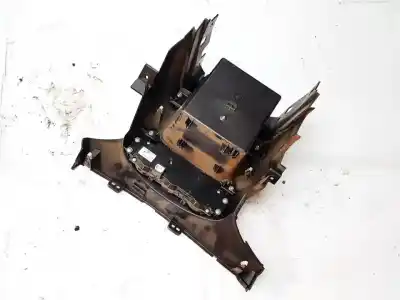 Автозапчасти б/у пластик за mitsubishi outlander (cw0) 2.0 di-d intense ссылки oem iam 8010a143  