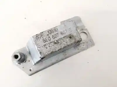 Second-hand car spare part plastics for audi a4 avant (8e) 2.0 tdi quattro (dpf) oem iam references 8e0827657e  