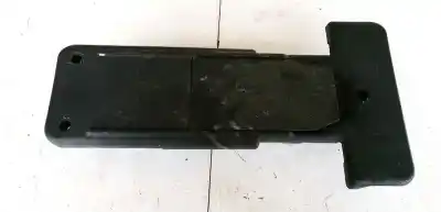 Peça sobressalente para automóvel em segunda mão plásticos por opel zafira b 1.9 cdti referências oem iam 13132410