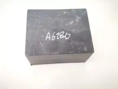 Peça sobressalente para automóvel em segunda mão plásticos por toyota corolla (e11) 2.0 d-4d linea sol referências oem iam 5842713040