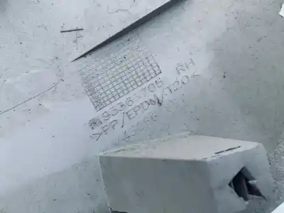 Pezzo di ricambio per auto di seconda mano plastica per opel meriva 1.6 16v riferimenti oem iam 93363705  