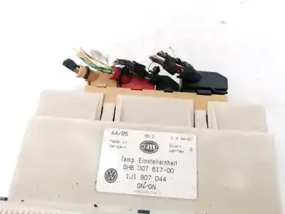 Автозапчасти б/у климат-контроль за volkswagen passat variant (3b5) 1.8 ссылки oem iam 5hb00761700  5hb007617-00, 1j1907044