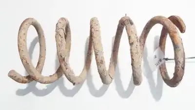 Peça sobressalente para automóvel em segunda mão mola de suspensão por toyota avensis wagon (t25) 2.0 d-4d executive referências oem iam 