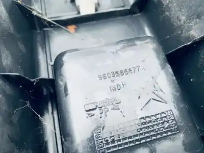 Pezzo di ricambio per auto di seconda mano plastica per citroen zx 1.4 tentation riferimenti oem iam 9603686677a  
