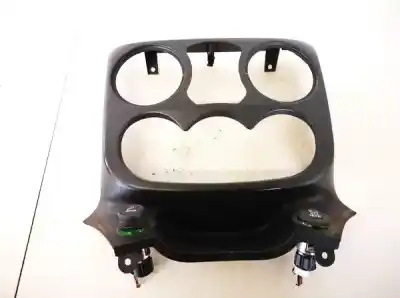 Pezzo di ricambio per auto di seconda mano plastica per fiat doblo (119) 1.3 16v multijet dynamic pan. riferimenti oem iam 735307985