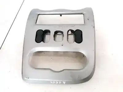 Peça sobressalente para automóvel em segunda mão plásticos por dacia sandero 1.6 cat referências oem iam 8200739438