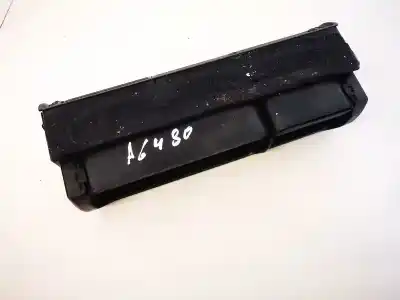 Автозапчасти б/у аэрационная решетка за audi a4 avant (b5) 1.9 tdi ссылки oem iam 8d0820951  