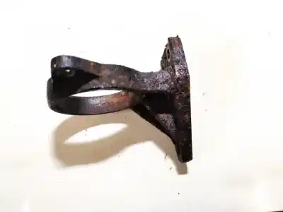 Second-hand car spare part engine support for toyota corolla (e11) 2.0 d-4d linea sol oem iam references 