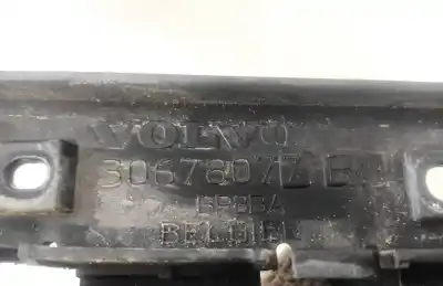 Pezzo di ricambio per auto di seconda mano plastica per volvo v50 (545) 2.0 d riferimenti oem iam 30678077  