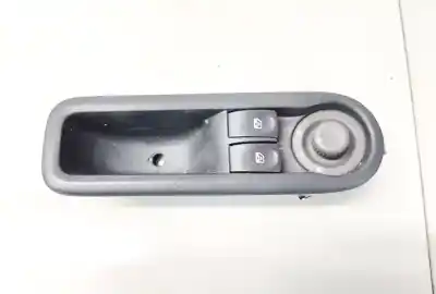 Peça sobressalente para automóvel em segunda mão BOTÃO / INTERRUPTOR ELEVADOR VIDRO DIANTEIRO ESQUERDO por RENAULT CLIO, 2005.05 - 2009.06  Referências OEM IAM 8200356515  