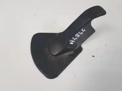 Pièce détachée automobile d'occasion plastiques pour volkswagen golf v (1k1) 1.6 fsi références oem iam 8p0886197