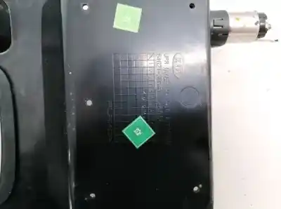 Pezzo di ricambio per auto di seconda mano plastica per kia sorento 3.5 v6 ex riferimenti oem iam 846213e040  84621-3e040