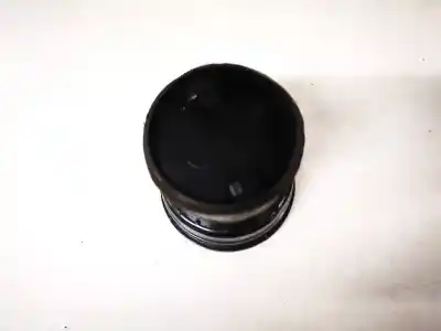 Автозапчасти б/у аэрационная решетка за mazda 2 lim. (de) 1.4 diesel cat ссылки oem iam d3740gm734  