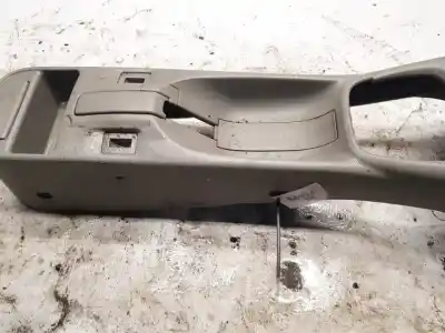 Pezzo di ricambio per auto di seconda mano plastica per mazda premacy (cp) 2.0 turbodiesel riferimenti oem iam   