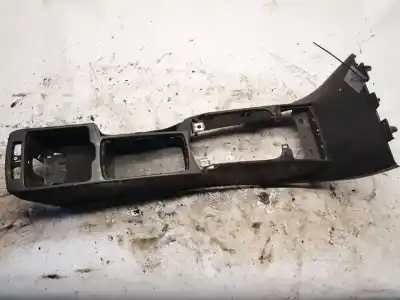 Peça sobressalente para automóvel em segunda mão plásticos por volvo v50 (545) 2.4 referências oem iam 