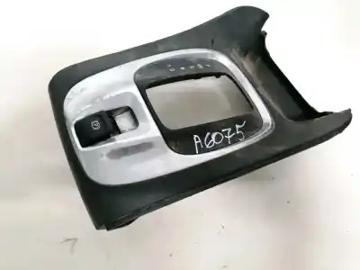 Pezzo di ricambio per auto di seconda mano plastica per opel meriva b 1.7 16v cdti riferimenti oem iam 13258302