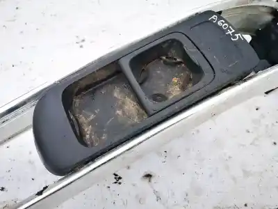 Pezzo di ricambio per auto di seconda mano plastica per opel meriva b 1.7 16v cdti riferimenti oem iam   