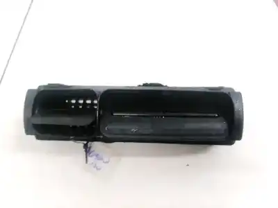 Автозапчасти б/у аэрационная решетка за audi a4 avant (b5) 1.8 ссылки oem iam 8d0820951  