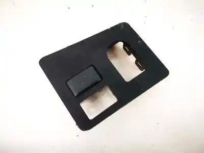 Peça sobressalente para automóvel em segunda mão plásticos por nissan qashqai 1.6 16v referências oem iam 68485jd000