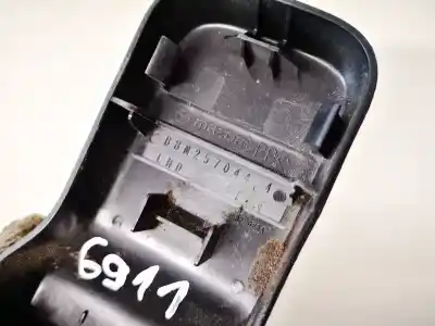 Pezzo di ricambio per auto di seconda mano plastica per mazda 3 lim. (bl) 1.6 cd diesel cat riferimenti oem iam bbm257044  