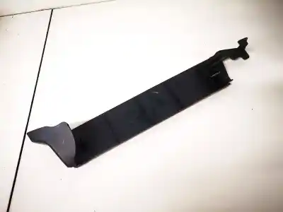 Pezzo di ricambio per auto di seconda mano plastica per toyota corolla (e11) 2.0 d-4d linea sol riferimenti oem iam 7213813030  72138-13030