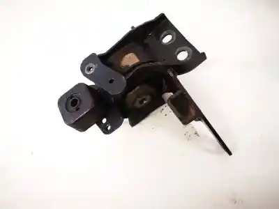 Second-hand car spare part engine support for toyota corolla (e11) 2.0 d-4d linea sol oem iam references   