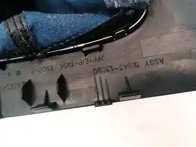 Pezzo di ricambio per auto di seconda mano plastica per toyota corolla (e11) 2.0 d-4d linea sol riferimenti oem iam 5884313020  58843-13020