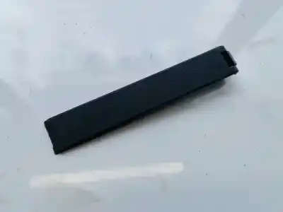 Second-hand car spare part plastics for opel zafira b 1.9 cdti oem iam references 322225228