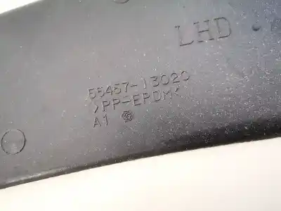 Pezzo di ricambio per auto di seconda mano plastica per toyota corolla (e11) 2.0 d-4d linea sol riferimenti oem iam 5545713020  55457-13020