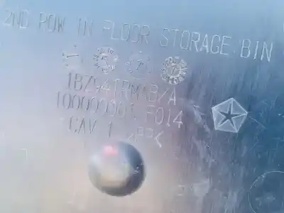 Second-hand car spare part plastics for dodge journey 2.0 16v crd cat oem iam references 1bz94trmab  100000001