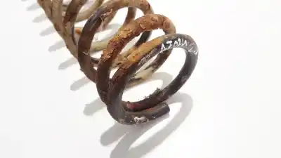 Second-hand car spare part shock absorber spring for audi 80 (811/813) 1.8 oem iam references   