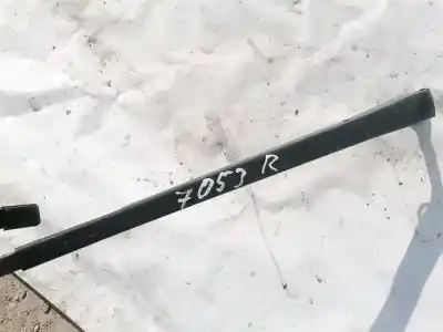 Second-hand car spare part left front windshield wiper arm for toyota corolla (e11) 2.0 d-4d linea sol oem iam references   