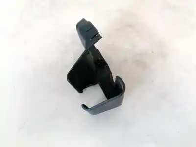 Pezzo di ricambio per auto di seconda mano plastica per toyota corolla (e11) 2.0 d-4d linea sol riferimenti oem iam 7213802040  72138-02040