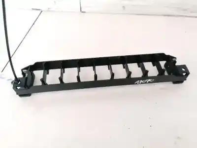 Pezzo di ricambio per auto di seconda mano plastica per audi 100 avant (c4) 2.5 tdi riferimenti oem iam   