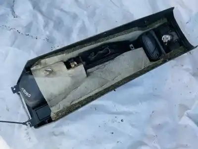 Pezzo di ricambio per auto di seconda mano plastica per audi 100 avant (c4) 2.5 tdi riferimenti oem iam   